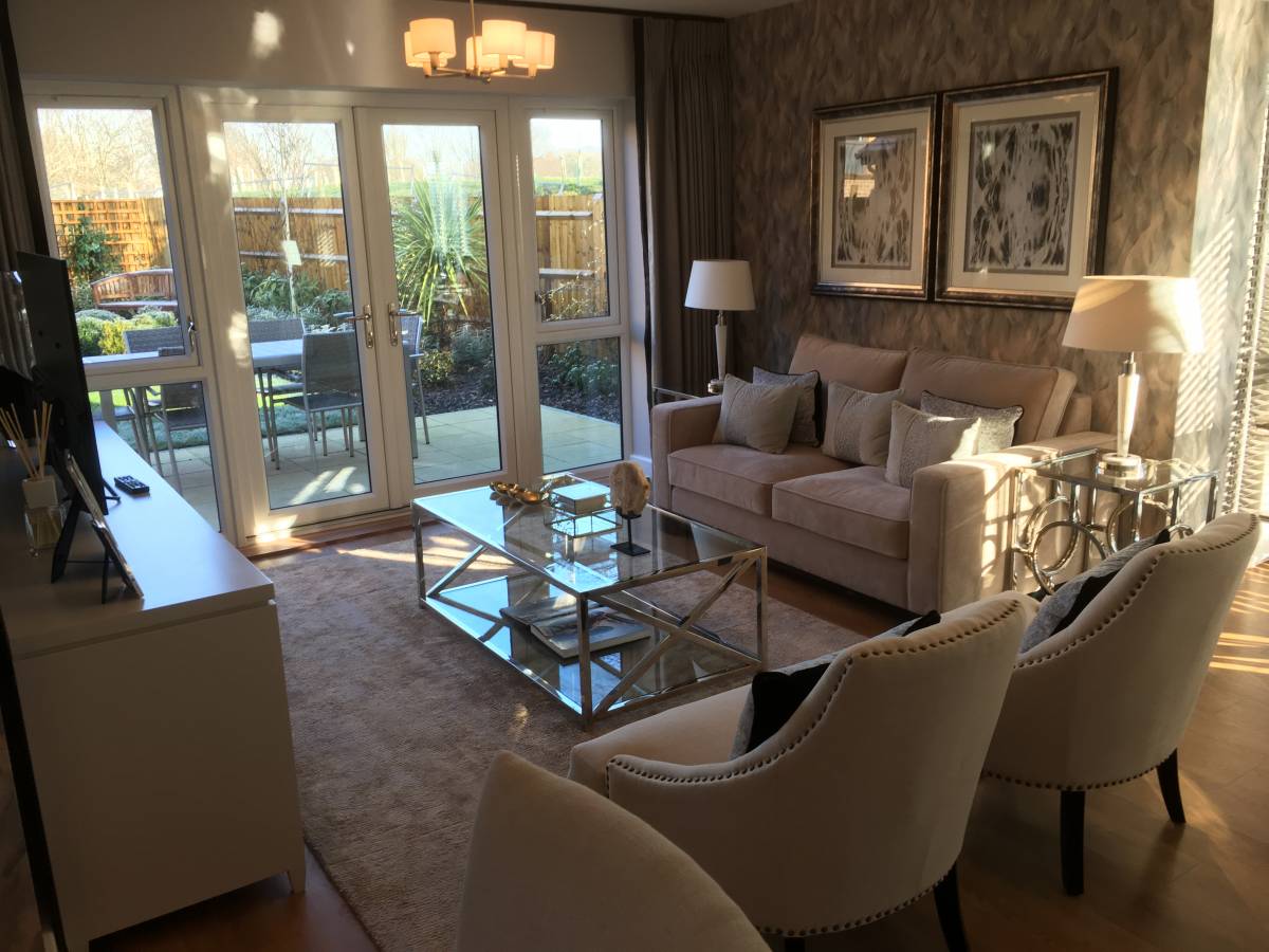 Arborfield Garrison, Reading Solar Windows